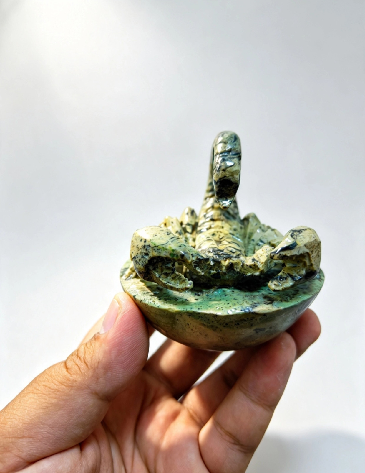 Ukiran kalajengking hand made