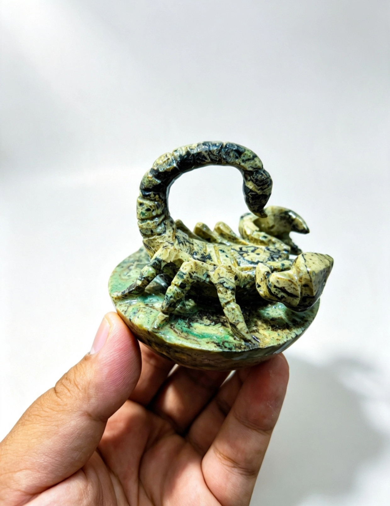 Ukiran kalajengking hand made